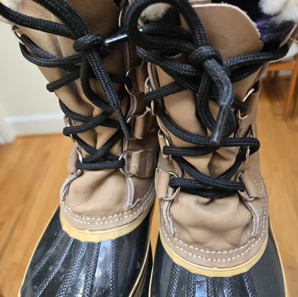 SOREL Women's "Caribou" Boots - Picture 4 of 12